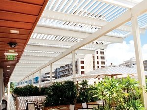 5 Ways Louvered Roof Systems Improve Your Patio in The Villages
